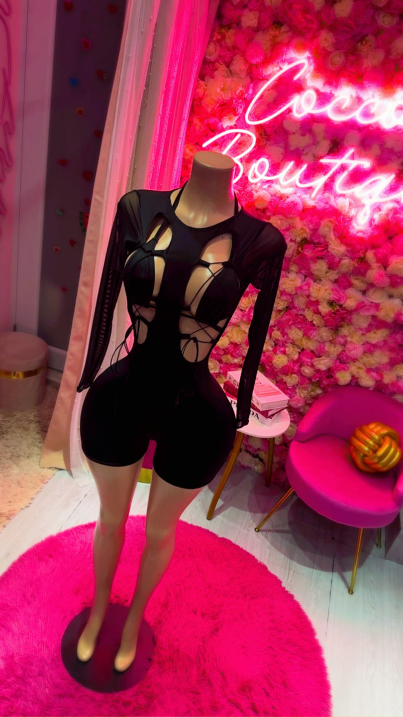 Black romper 🔥🖤