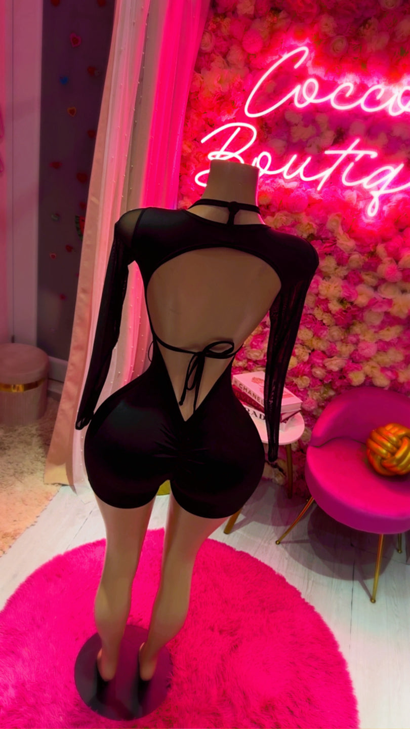 Black romper 🔥🖤