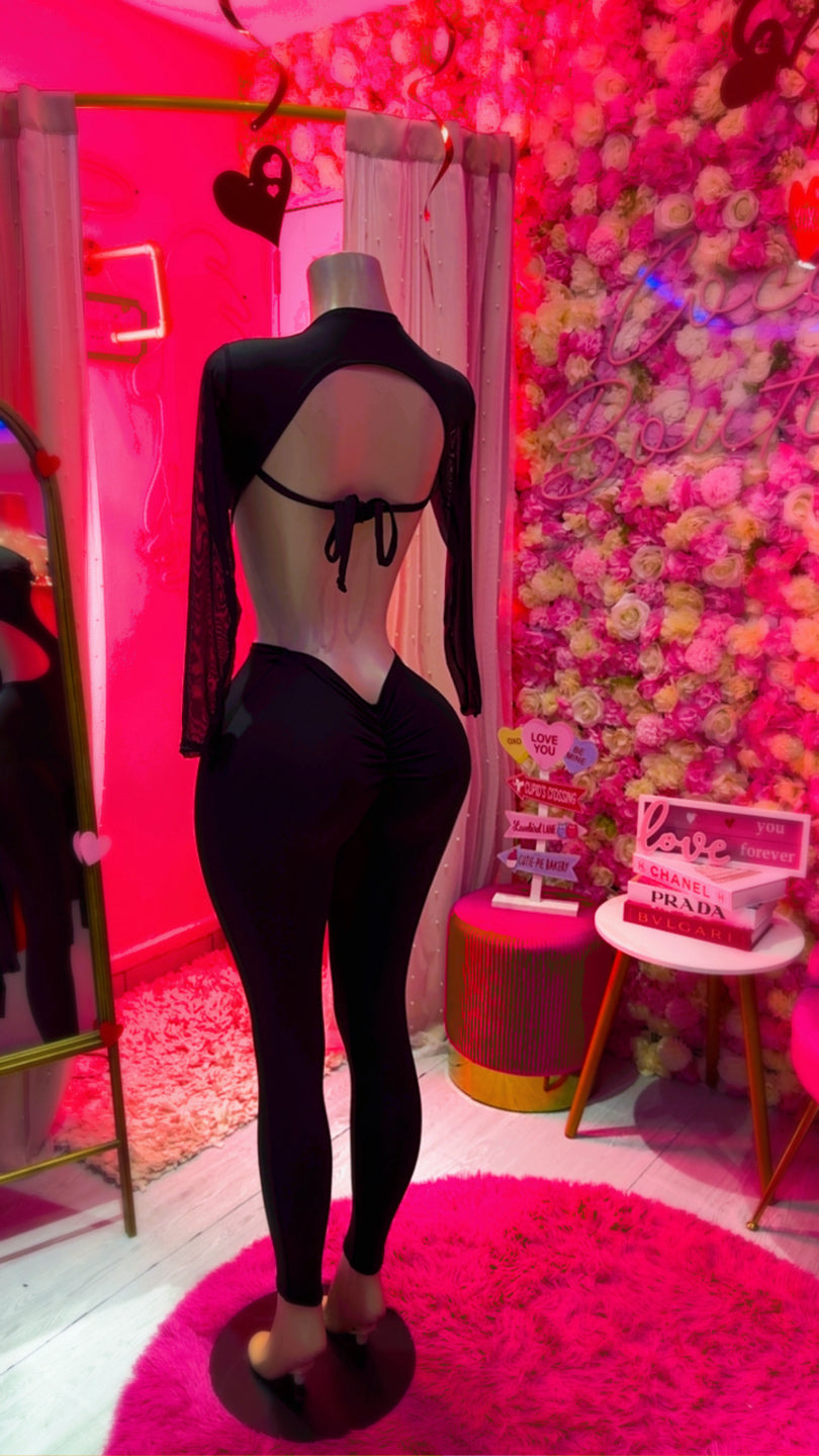 Black special jumpsuit 🖤